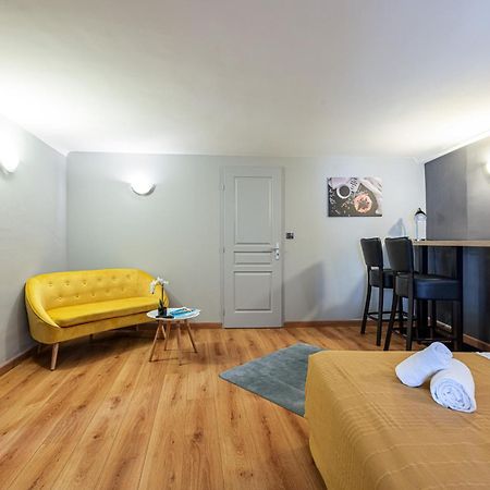 3 Pieces Des Jardins Apartment Menton Bagian luar foto